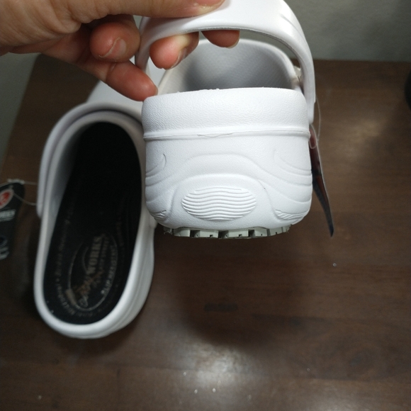 Easy work by easy Street Women Slip on Resistant, Oil Resistant Whit Shoe Size8 - Picture 7 of 13